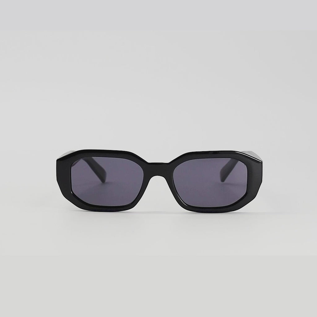 Meller Kessie All Black sunglasses